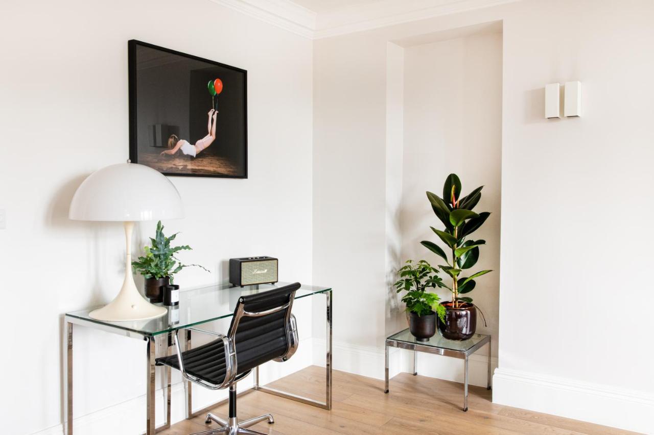 Aparthotel 56 Welbeck Street Londra Esterno foto