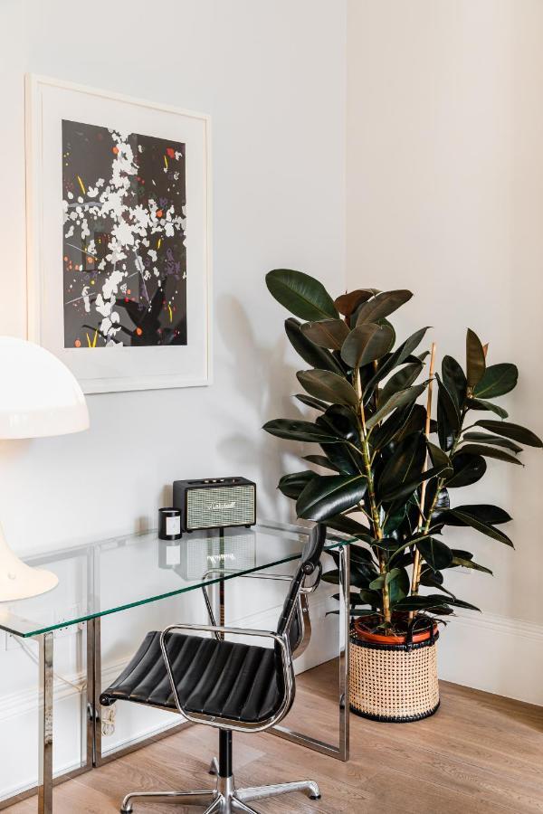 Aparthotel 56 Welbeck Street Londra Esterno foto